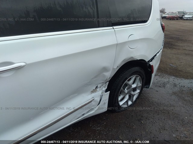 2C4RC1EG8KR506646 - 2019 CHRYSLER PACIFICA TOURING L PLUS WHITE photo 6