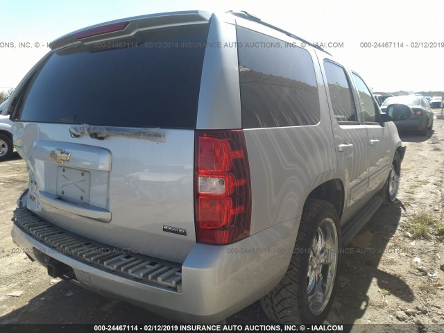 1GNSCAE02BR352789 - 2011 CHEVROLET TAHOE C1500  LS GRAY photo 4