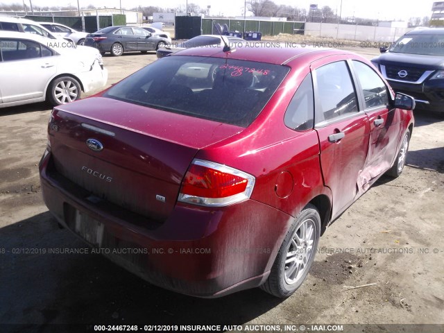 1FAHP3FN7AW269362 - 2010 FORD FOCUS SE RED photo 4