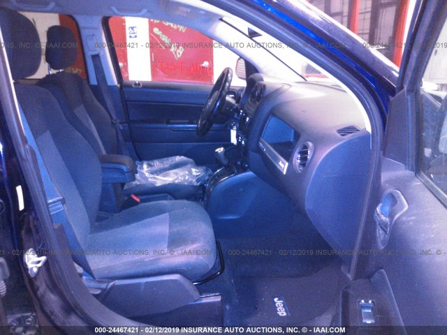 1C4NJDBB1GD626975 - 2016 JEEP COMPASS SPORT Dark Blue photo 5