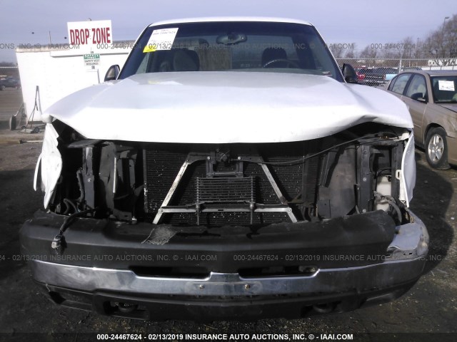 1GCHC24U17E164518 - 2007 CHEVROLET SILVERADO C2500 HEAVY DUTY WHITE photo 6