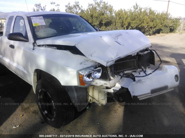 1D7HE42K47S271738 - 2007 DODGE DAKOTA SLT WHITE photo 6