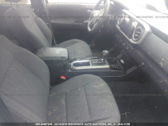 3TMDZ5BN4KM059470 - 2019 TOYOTA TACOMA DOUBLE CAB/SR5/TRD SPORT/ GRAY photo 5
