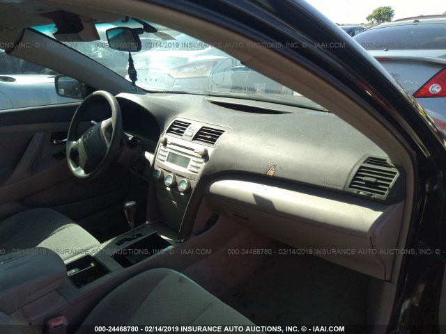 4T1BE46KX8U235225 - 2008 TOYOTA CAMRY CE/LE/XLE/SE BLACK photo 5