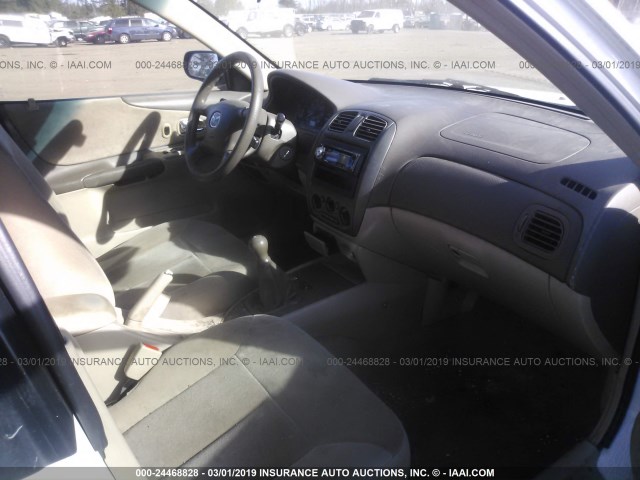 JM1BJ225510461299 - 2001 MAZDA PROTEGE LX/ES თეთრი ფოტო 5