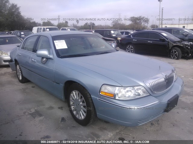 1LNHM82W25Y671777 - 2005 LINCOLN TOWN CAR SIGNATURE LIMITED BLUE photo 1