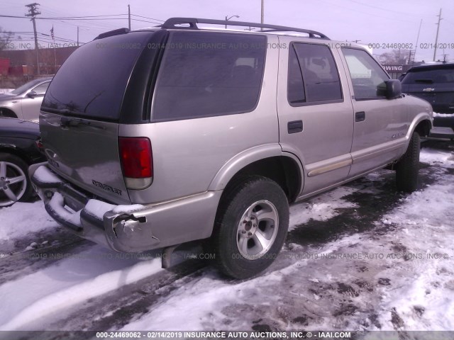 1GNCS13WX2K151584 - 2002 CHEVROLET BLAZER Pewter photo 4