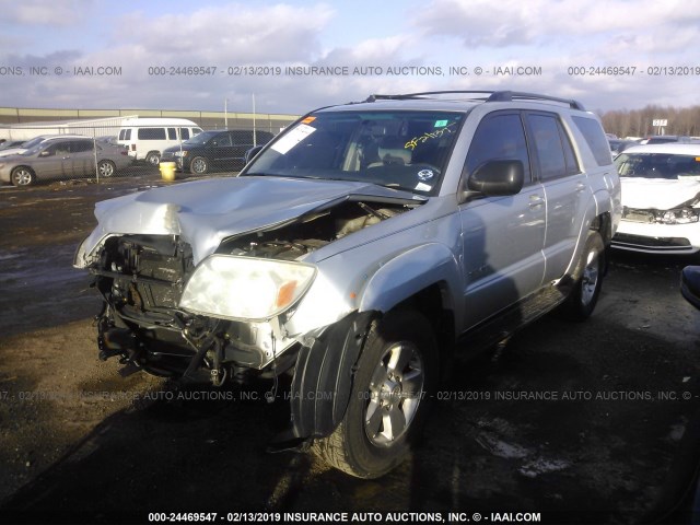 JTEBT14R040034990 - 2004 TOYOTA 4RUNNER SR5/SPORT SILVER photo 2