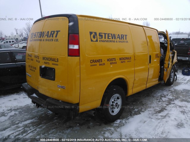 1GTZ7GFG9J1226629 - 2018 GMC SAVANA G3500 YELLOW photo 4