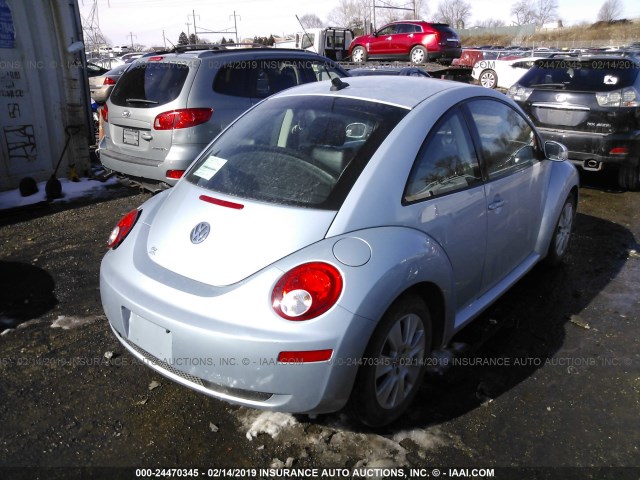 3VWRG3AG4AM011854 - 2010 VOLKSWAGEN NEW BEETLE Hellblau Foto 4