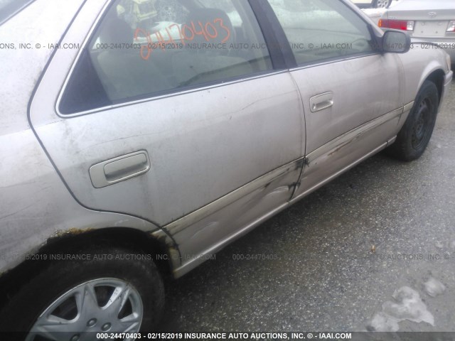 4T1BG22K01U115086 - 2001 TOYOTA CAMRY CE/LE/XLE 金色 照片 6