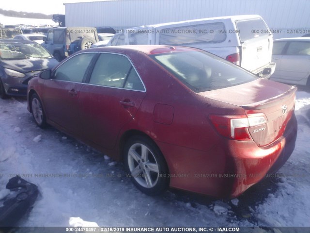 4T1BF1FK1EU871877 - 2014 TOYOTA CAMRY L/SE/LE/XLE RED photo 3