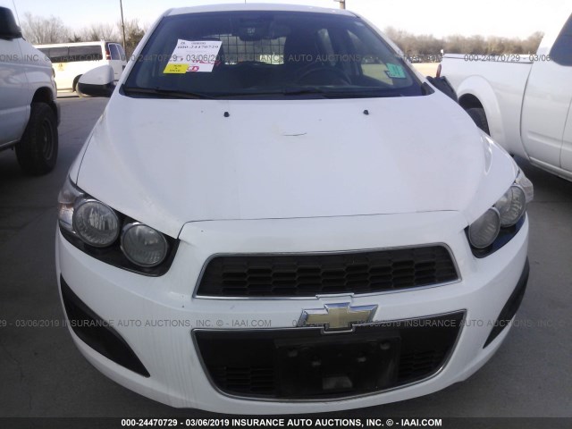 1G1JA6SH4E4134428 - 2014 CHEVROLET SONIC LS 白色 照片 6
