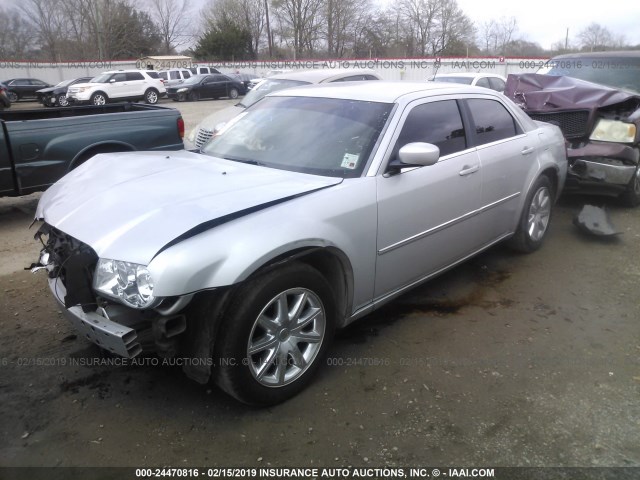 2C3KA33G68H262424 - 2008 CHRYSLER 300 LIMITED SILVER photo 2