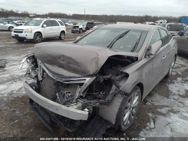 KMHFG4JG8DA257122 - 2013 HYUNDAI AZERA SILVER photo 2