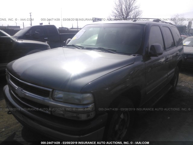 1GNEK13Z52J294189 - 2002 CHEVROLET TAHOE K1500 GRAY photo 2