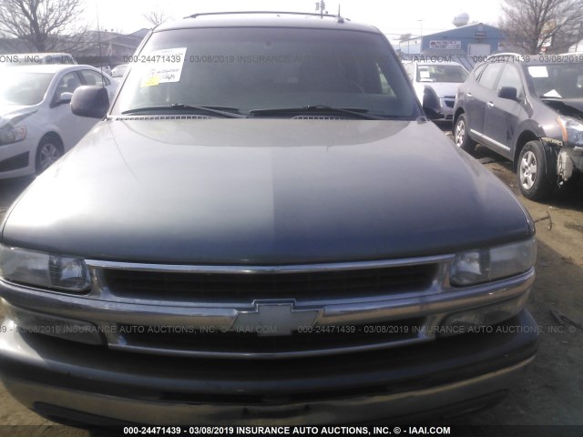 1GNEK13Z52J294189 - 2002 CHEVROLET TAHOE K1500 GRAY photo 6