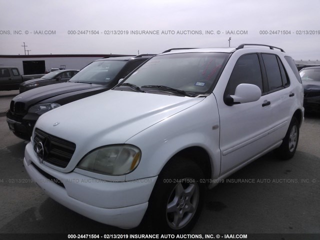 4JGAB54E1YA167213 - 2000 MERCEDES-BENZ ML 320 WHITE photo 2