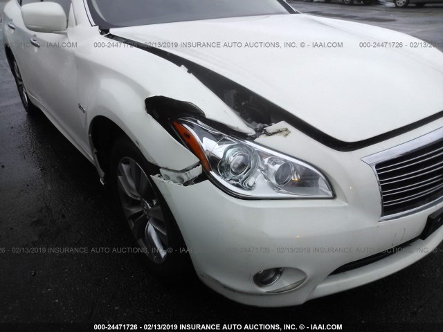 JN1EY1AP8CM910592 - 2012 INFINITI M35H WHITE photo 6