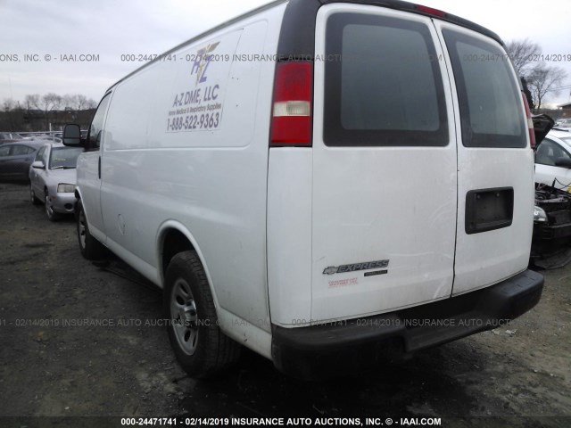 1GCSGAFX4C1115214 - 2012 CHEVROLET EXPRESS G1500  WHITE photo 3