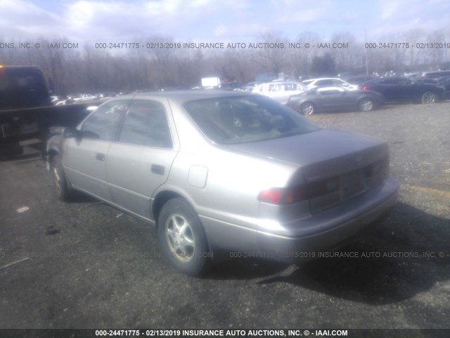 4T1BG22K3WU262641 - 1998 TOYOTA CAMRY CE/LE/XLE BEIGE photo 3