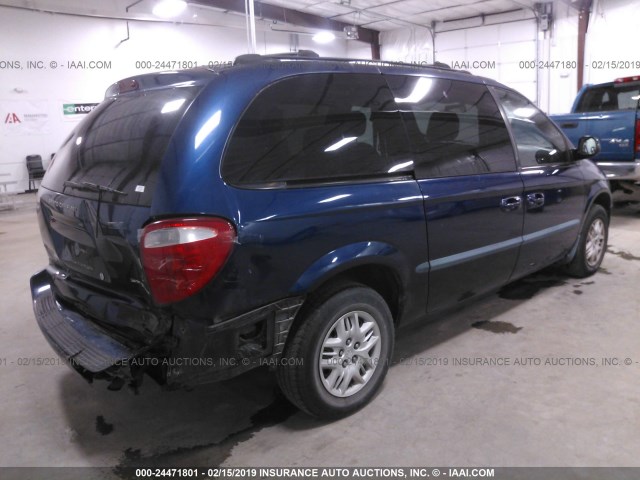 2B4GP44332R744803 - 2002 DODGE GRAND CARAVAN SPORT BLUE photo 4