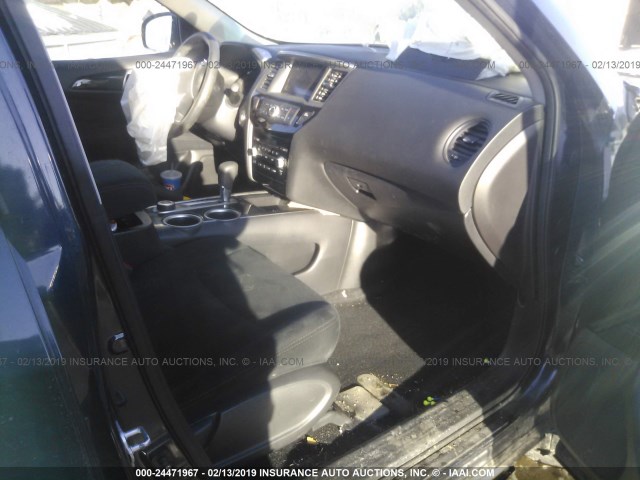 5N1AR2MM2EC728911 - 2014 NISSAN PATHFINDER S/SV/SL/PLATINUM GRAY photo 5