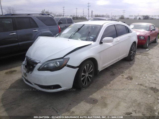 1C3CCBBG5DN754681 - 2013 CHRYSLER 200 TOURING WHITE photo 2