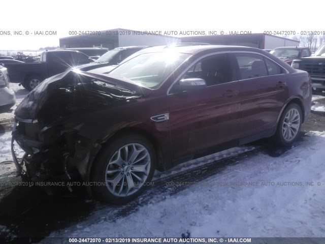 1FAHP2F80HG104455 - 2017 FORD TAURUS LIMITED RED photo 2