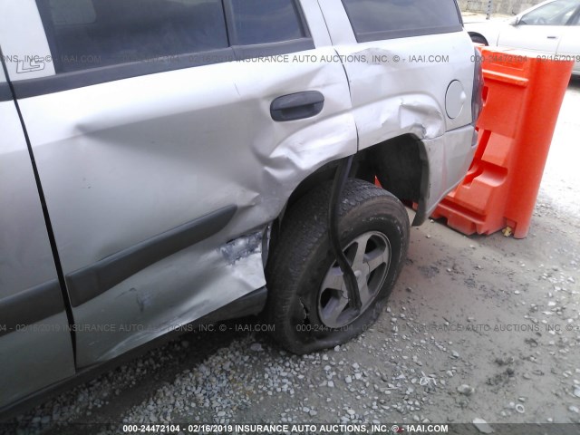 1GNDS13SX42297388 - 2004 CHEVROLET TRAILBLAZER LS/LT SILVER photo 6