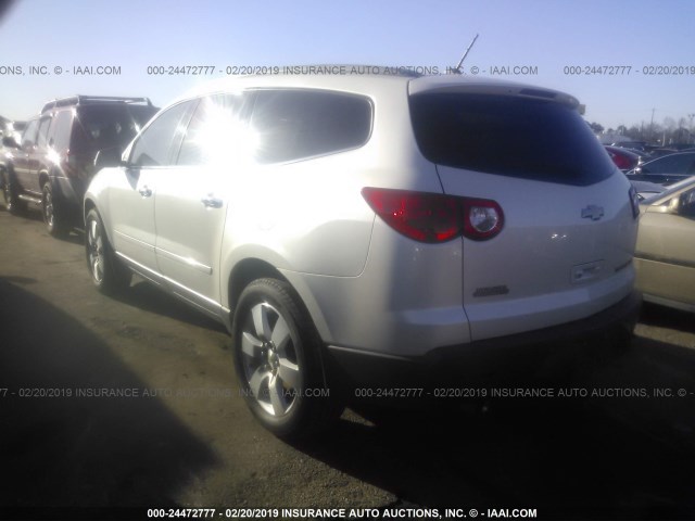 1GNKRLED1CJ178632 - 2012 CHEVROLET TRAVERSE LTZ WHITE photo 3