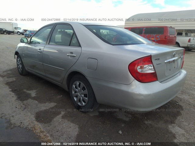 4T1BE32K04U369266 - 2004 TOYOTA CAMRY LE/XLE/SE SILVER photo 3