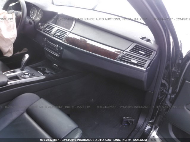 5UXZV4C56BL411619 - 2011 BMW X5 XDRIVE35I BLACK photo 5