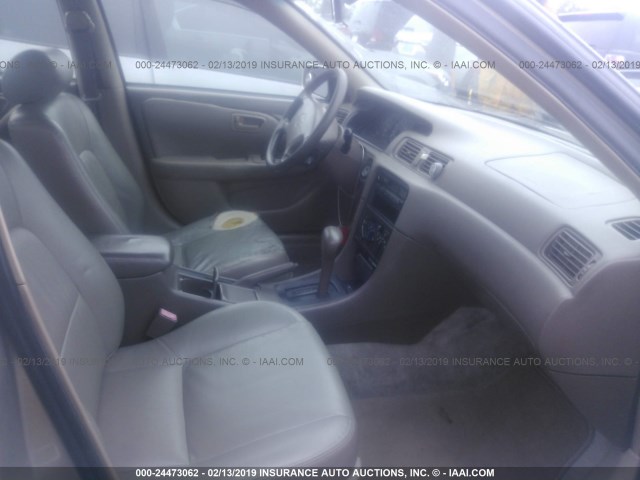 JT2BF22K3V0064700 - 1997 TOYOTA CAMRY LE/XLE Алтын фото 5