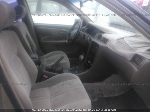JT2BG22K8X0331961 - 1999 TOYOTA CAMRY LE/XLE TAN photo 5