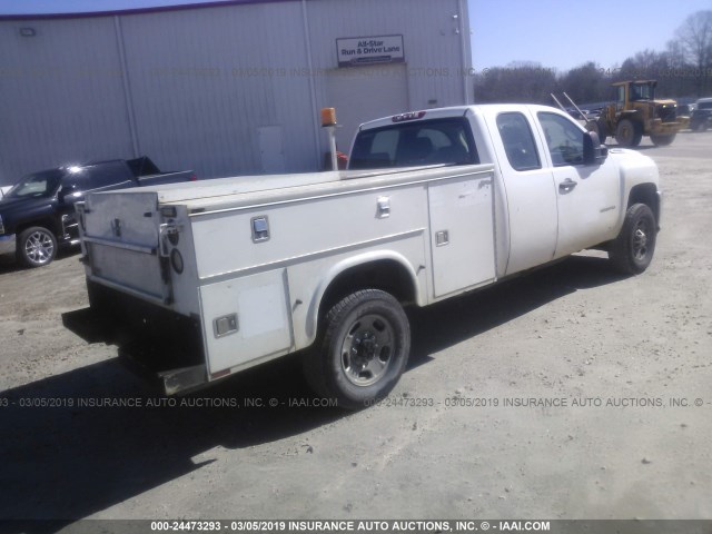 1GB2CVCG3CZ314705 - 2012 CHEVROLET SILVERADO C2500 HEAVY DUTY WHITE photo 4