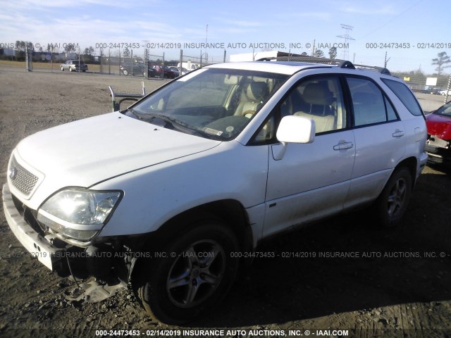 JTJGF10U520140003 - 2002 LEXUS RX 300 WHITE photo 2