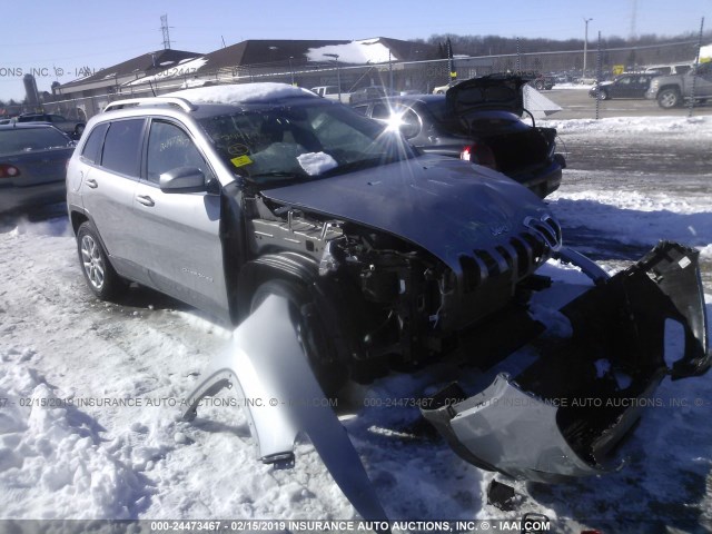 1C4PJMCB6JD614707 - 2018 JEEP CHEROKEE LATITUDE SILVER photo 1