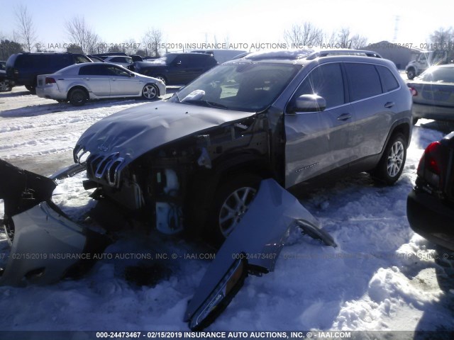 1C4PJMCB6JD614707 - 2018 JEEP CHEROKEE LATITUDE SILVER photo 2