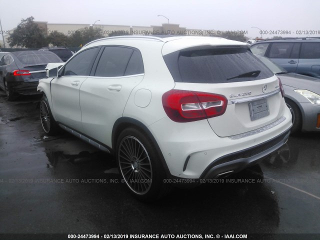 WDCTG4GB1FJ111936 - 2015 MERCEDES-BENZ GLA 250 4MATIC WHITE photo 3