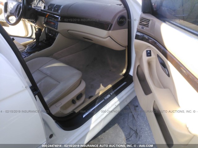 WBADT43433GY99315 - 2003 BMW 525 I AUTOMATIC WHITE photo 5
