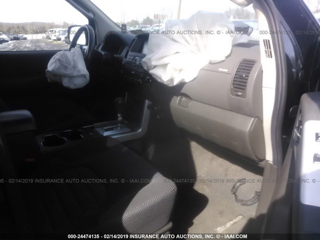 5N1AR1NB2AC604722 - 2010 NISSAN PATHFINDER S/LE/SE BLACK photo 5