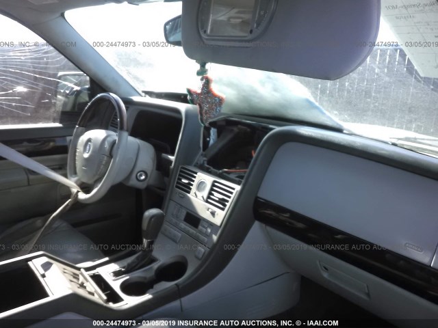 5LMEU88H65ZJ19055 - 2005 LINCOLN AVIATOR 黑色 照片 5