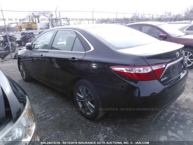 4T1BF1FK2GU264812 - 2016 TOYOTA CAMRY LE/XLE/SE/XSE შავი ფოტო 3