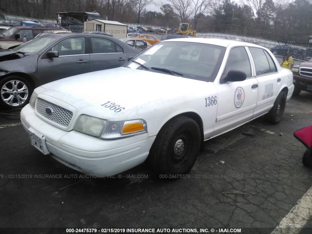 2FABP7AV3BX148127 - 2011 FORD CROWN VICTORIA S WHITE photo 2