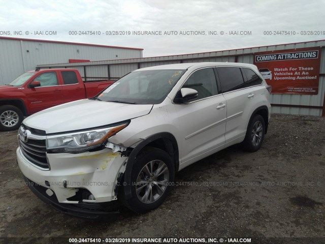 5TDBKRFHXFS150126 - 2015 TOYOTA HIGHLANDER LE/LE PLUS WHITE photo 2