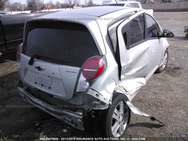 KL8CD6S93DC598551 - 2013 CHEVROLET SPARK 1LT SILVER photo 4