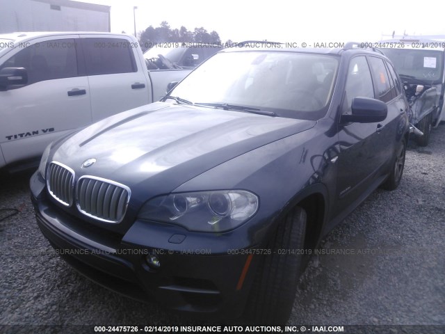 5UXZW0C54BL660460 - 2011 BMW X5 XDRIVE35D GRAY photo 2