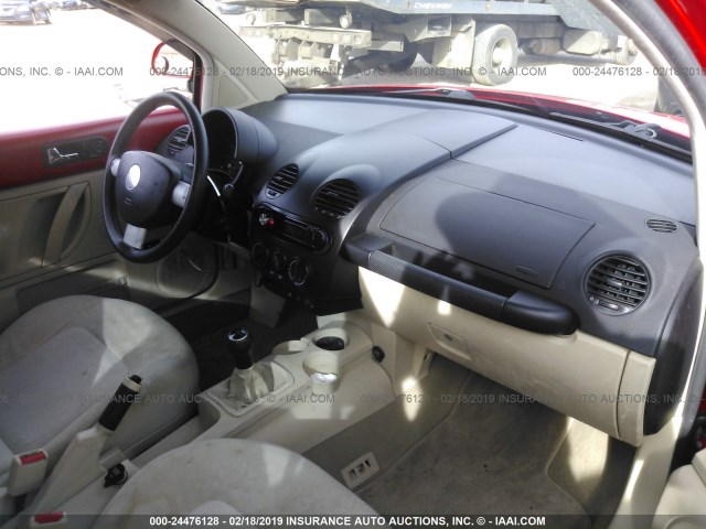 3VWBB61C4WM037263 - 1998 VOLKSWAGEN NEW BEETLE Rot Foto 5