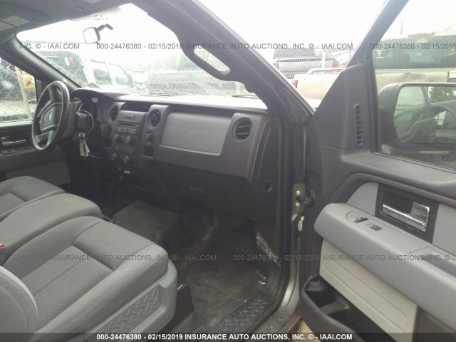 1FTFX1CF8DFD52824 - 2013 FORD F150 SUPER CAB GRAY photo 5